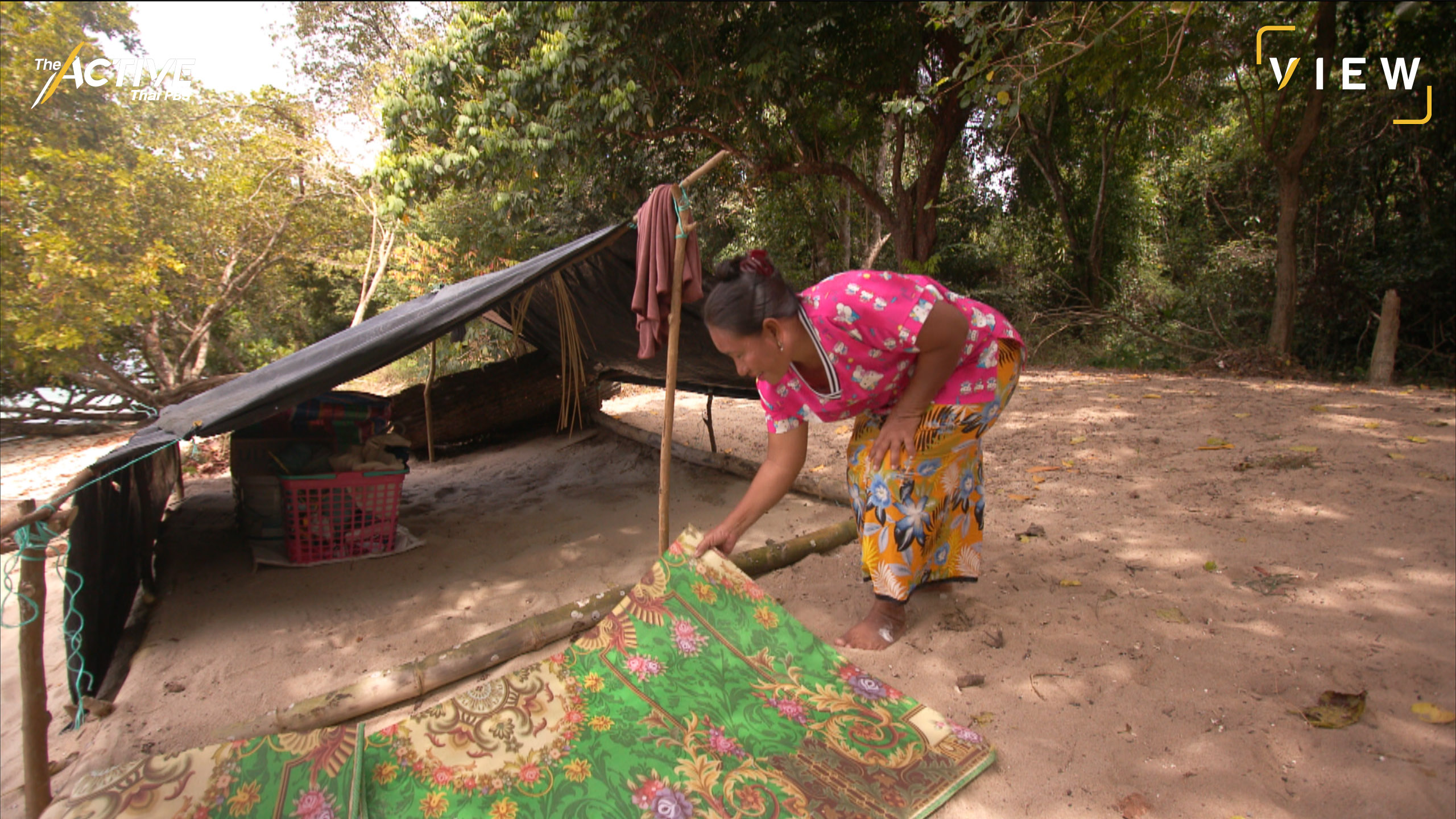 บาฆัด เป็นเพิงพักชั่วคราว สร้างขึ้นง่าย ๆ เมื่อก่อนมุงหลังคาด้วยใบมะพร้าว  ปัจจุบันใช้ผ้าใบกางเป็นเต็นท์ชั่วคราว  ภายในมีแค่ของใช้จำเป็น เช่น เสื่อ หมอน ผ้าห่ม