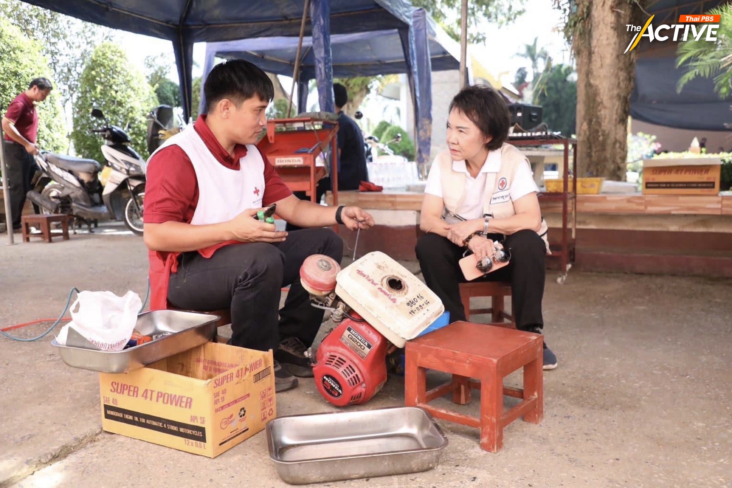 "สุนันทา ศรอนุสิน" ผู้อำนวยการสำนักงานยุวกาชาดและอาสาสมัครกาชาด ได้ให้แนวคิดในการดำเนินงานครั้งนี้ โดยยอมรับน้ำท่วมรอบนี้เป็นภัยพิบัติที่สร้างความเสียหายต่อชีวิต และทรัพย์สินอย่างมาก แต่หลังจากน้ำลดลง ทุกคนสามารถร่วมมือกันฟื้นฟูคุณภาพชีวิตประชาชนให้กลับมาเป็นปกติได้ สิ่งที่สามารถทำได้ เพื่อบรรเทาความเดือดร้อน และให้ประชาชนได้นำไปใช้ในชีวิตประจำวัน มีเครื่องมือกลับไปประกอบอาชีพได้โดยเร็ว และลดภาระค่าใช้จ่ายของประชาชนให้ได้มากที่สุด